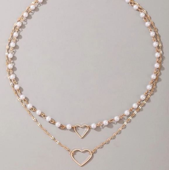 *Debra* Heart and Pearl Necklace - Picture 4 of 4